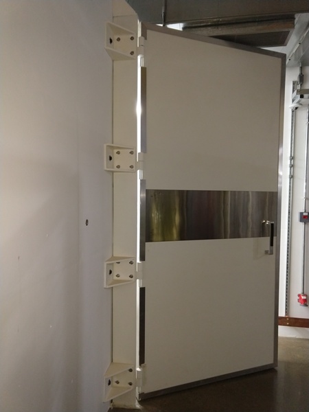 Porta Radiológica para o Laboratório Nacional de Luz Sincrotron