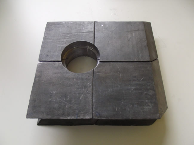 Peça de Chumbo Usinada com Encaixe Especial